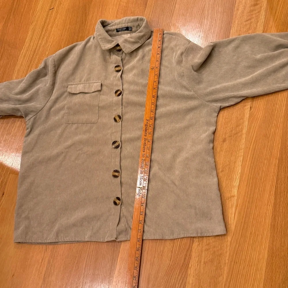 Nasty Gal Taupe Corduroy Button Down Shirt Size 8 Oversized l, Casual, Grunge - Picture 7 of 9